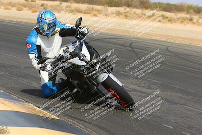 media/Apr-10-2022-SoCal Trackdays (Sun) [[f104b12566]]/Turn 7 Inside (1025am)/